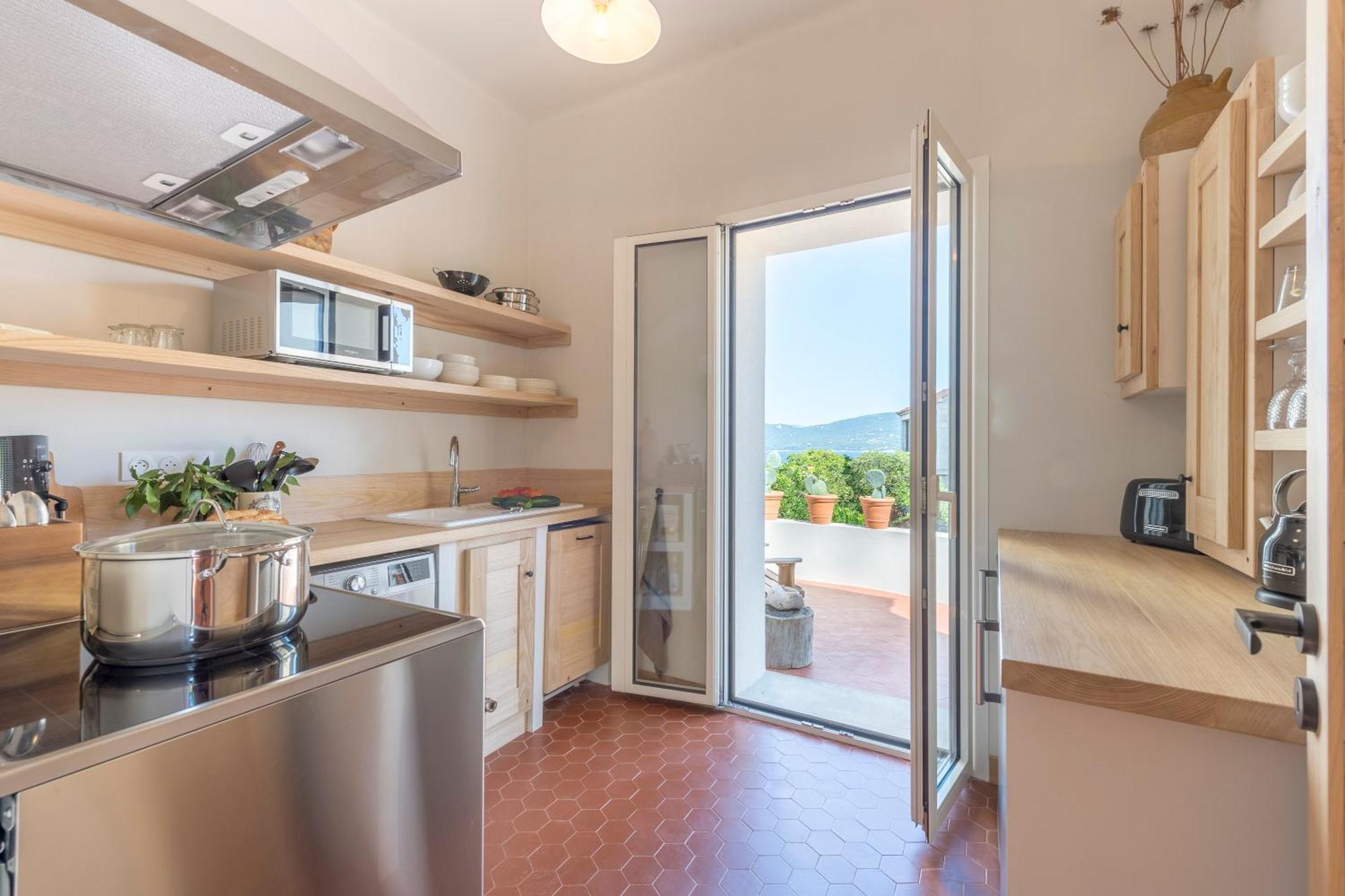 Boutique Hotel Chateau Rouher Propriano  Bagian luar foto